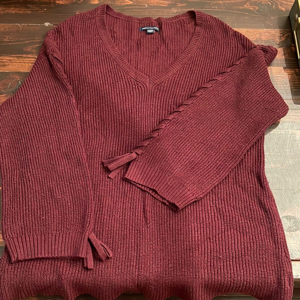 American Eagle Sweater with laced sleeves